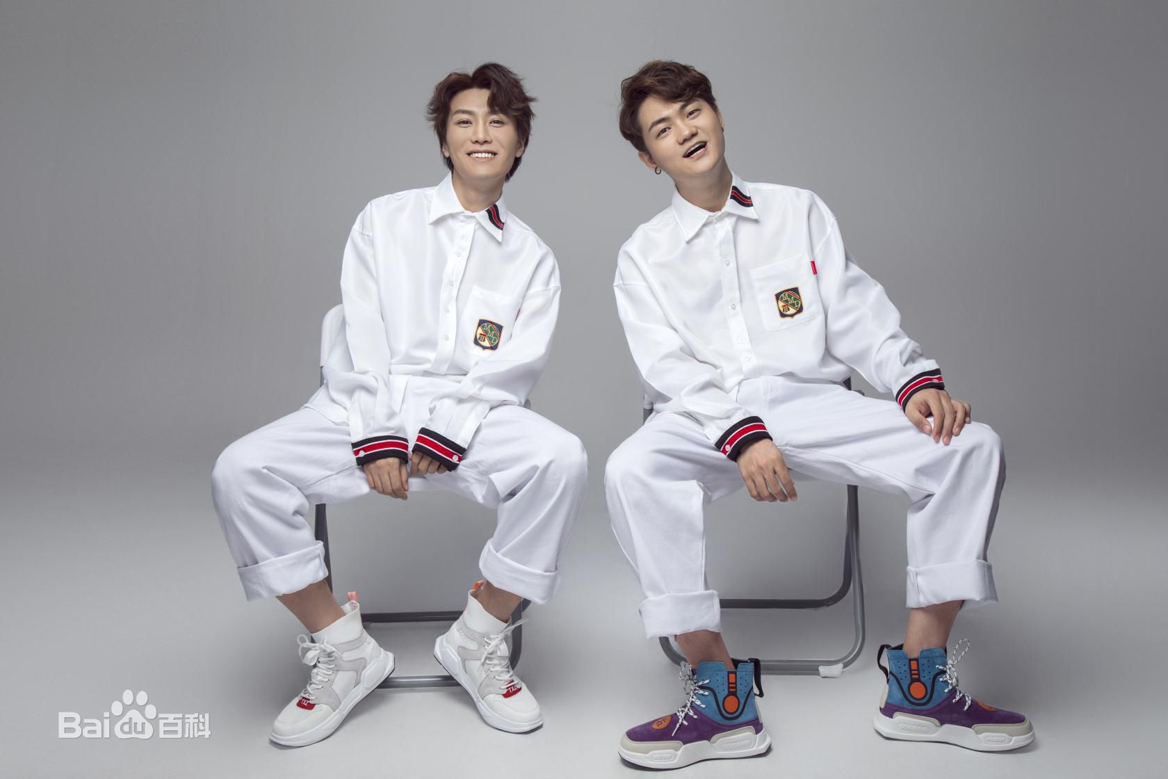 知名歌手罗罗与展展演出代言费多少湖北咸商传媒科技有限